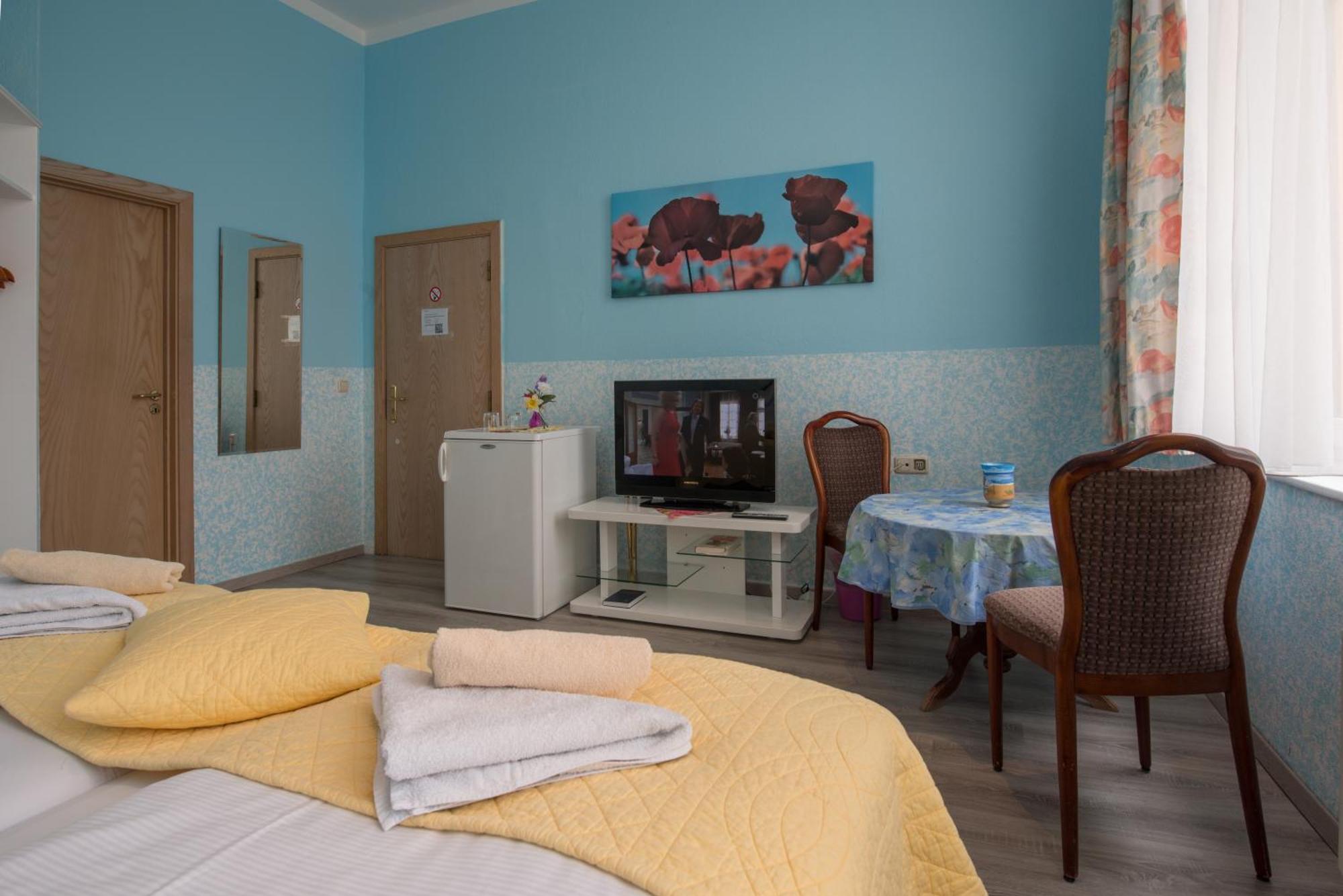 Hotel Knoepel Wismar Luaran gambar
