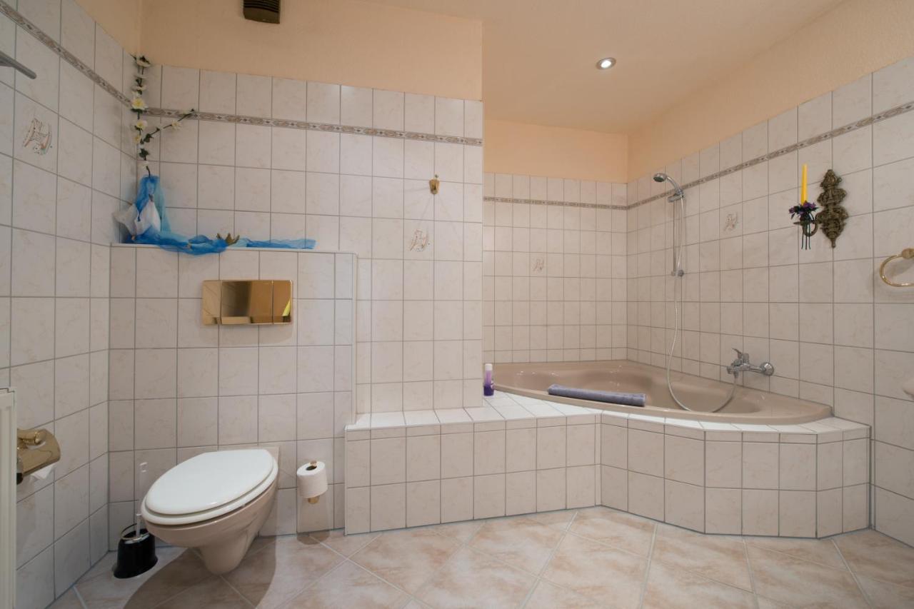 Hotel Knoepel Wismar Luaran gambar
